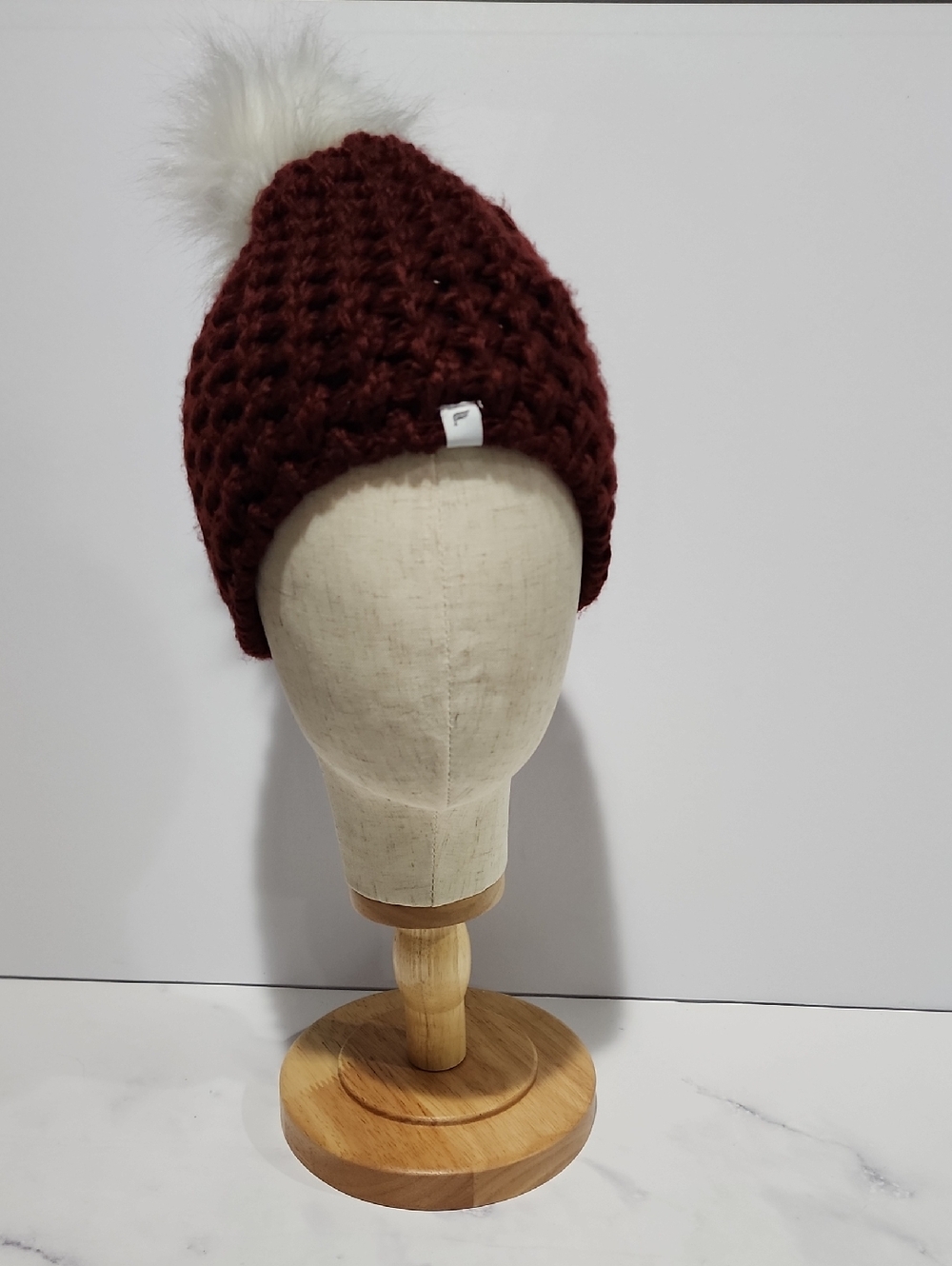 Fabletics Chunky Knit Pom Beanie - Burgundy with White Faux Fur Pom Brand New